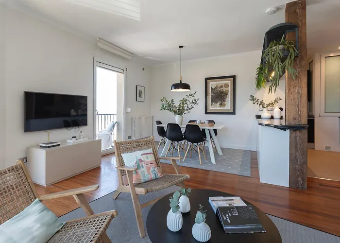 Apartman Sea Views From 4 Balconies Walk Score 90 San Sebastián